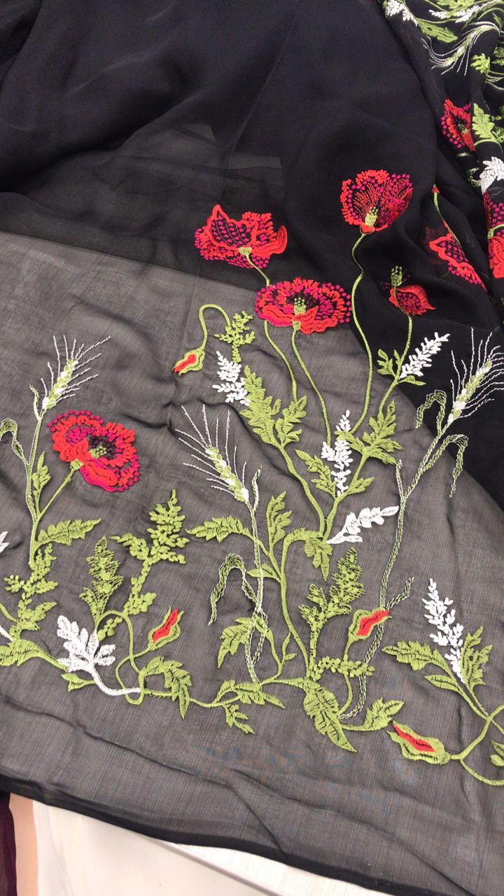 Шифон шелковый Eli.e S@ab маки на черной основе