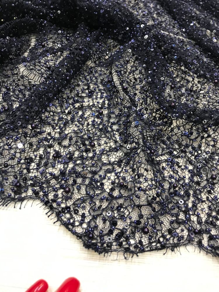 2,34м Роскошное кружево Soltiss расшитое бисером и паетками темно-синего цвета