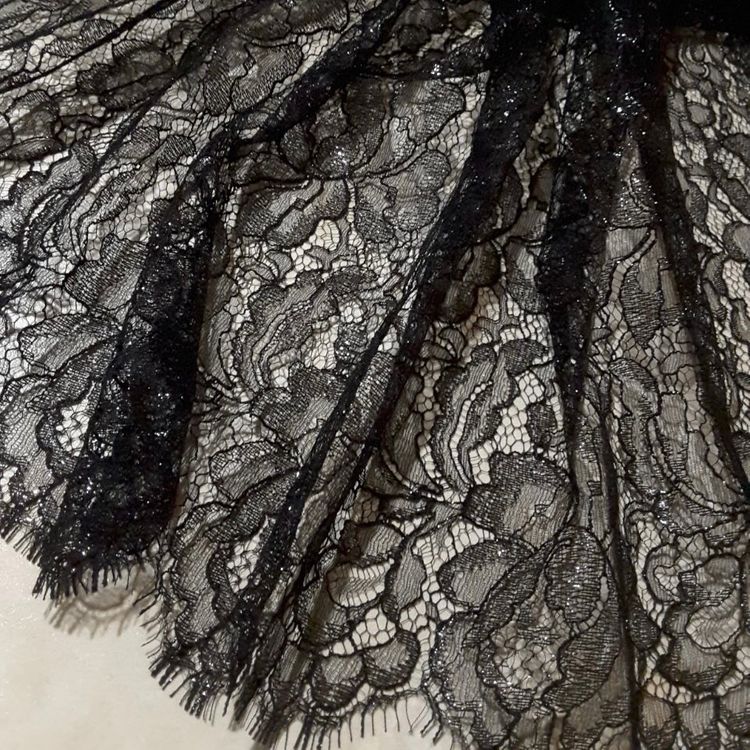 1,92м Хлопковое кружево с добавлением вискозы из коллекции DG черно-серебристое с кардовой нитью цвета