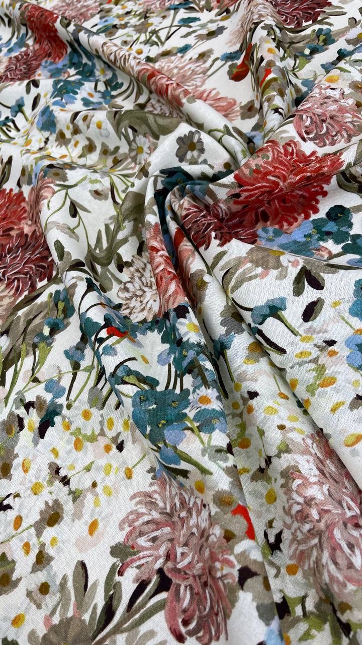 Лён костюмно-плательный фон молочный с цветочным принтом