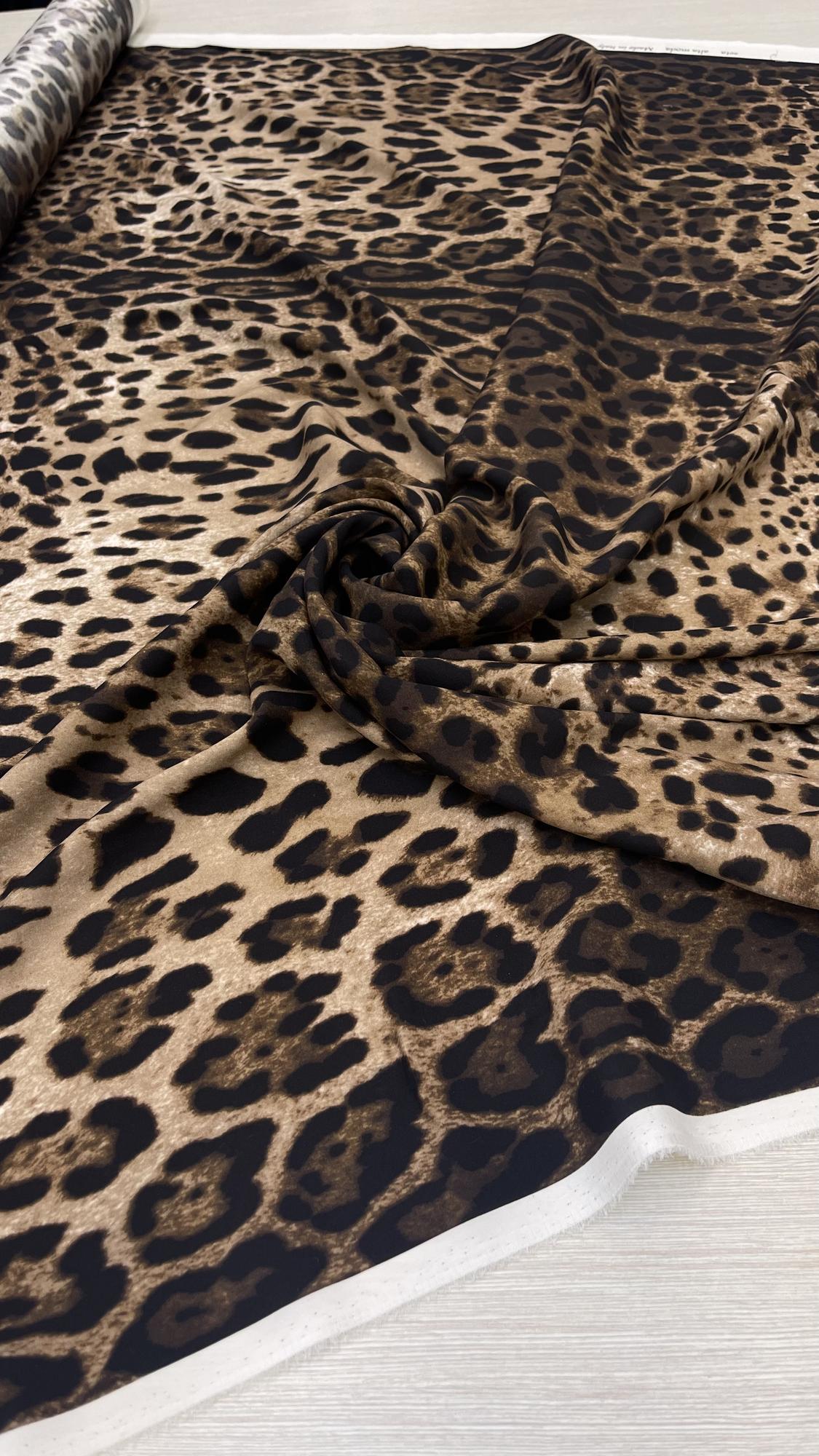 Шелк атласный с эластаном оригинал DG с леопардовым принтом