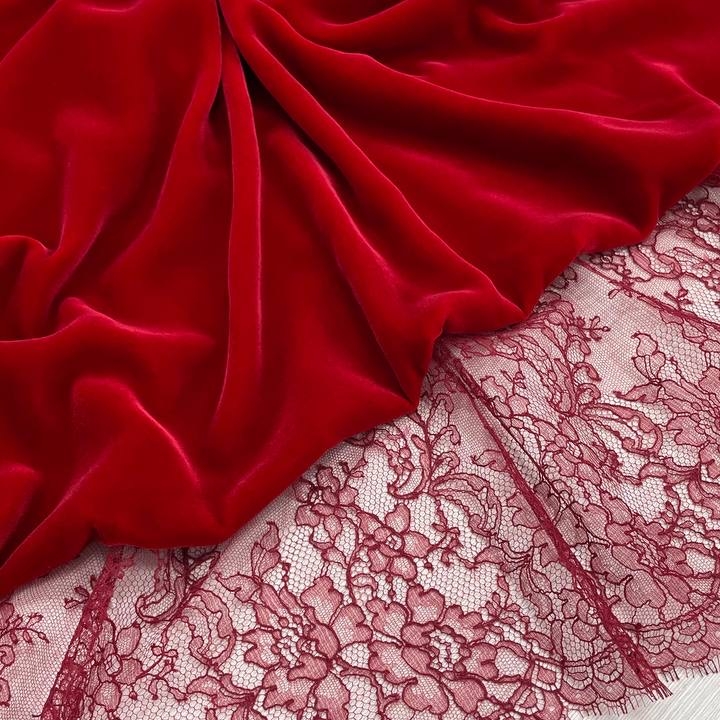 Бархат матовый на шелке с добавлением вискозы V@lentino классического красного цвета