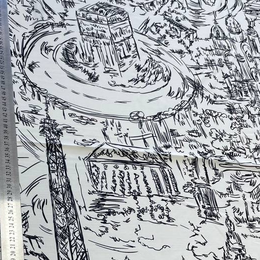 1,26м Шелк атласный с эластаном в стиле D.or принт черный на белом фоне