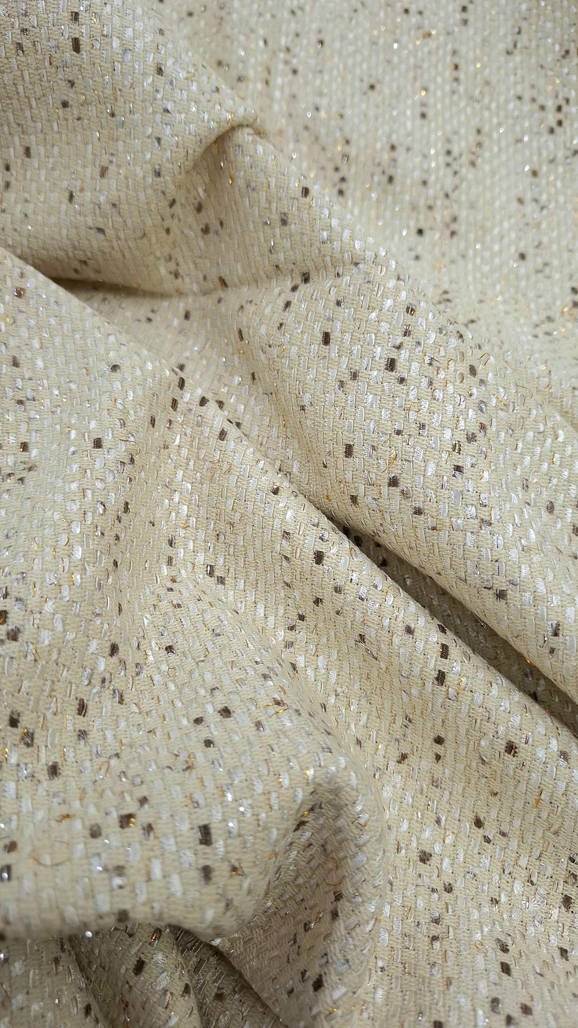 1,05м Твид оригинал Ch@nel кремово-бежевого цвета