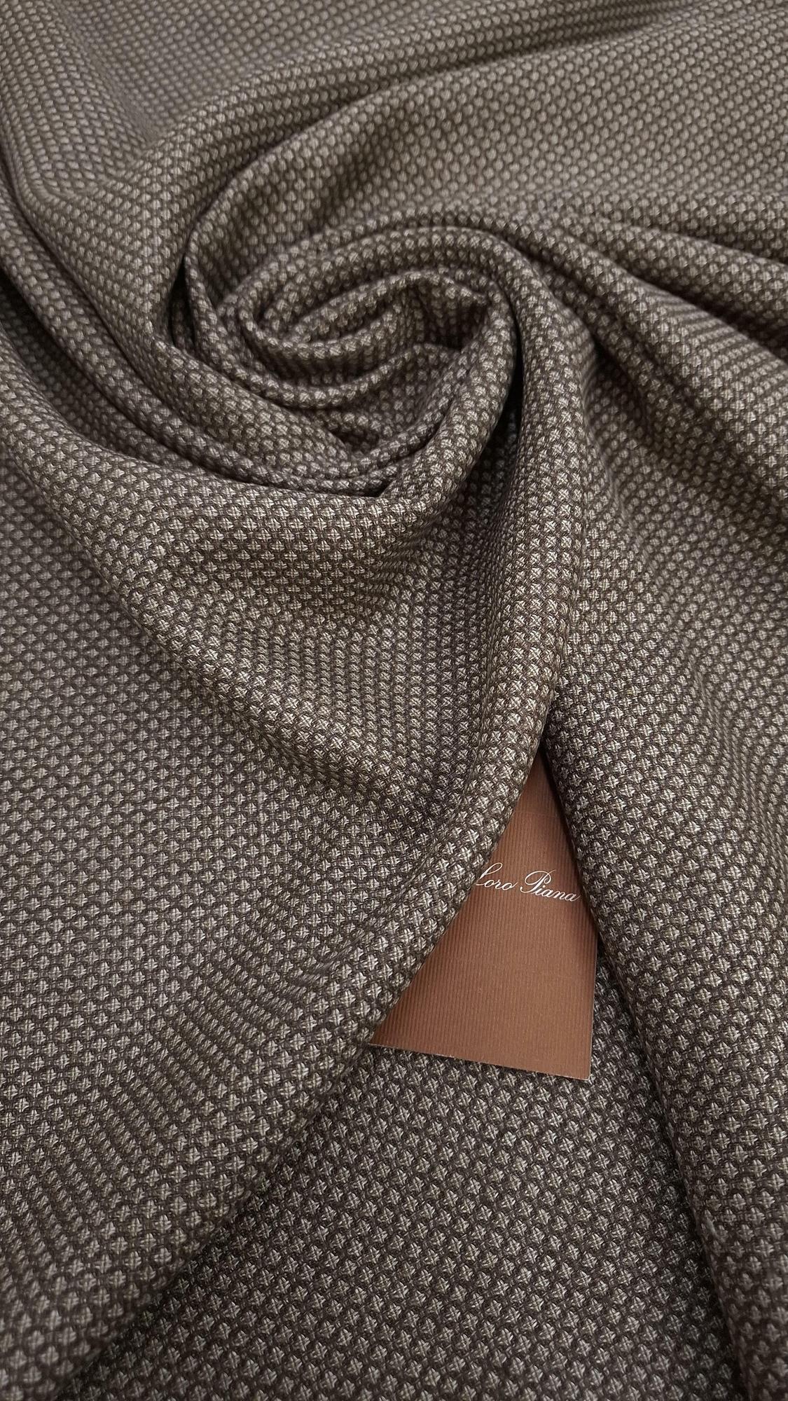 Костюмная конопля с шелком L0ro Pi@na капучино