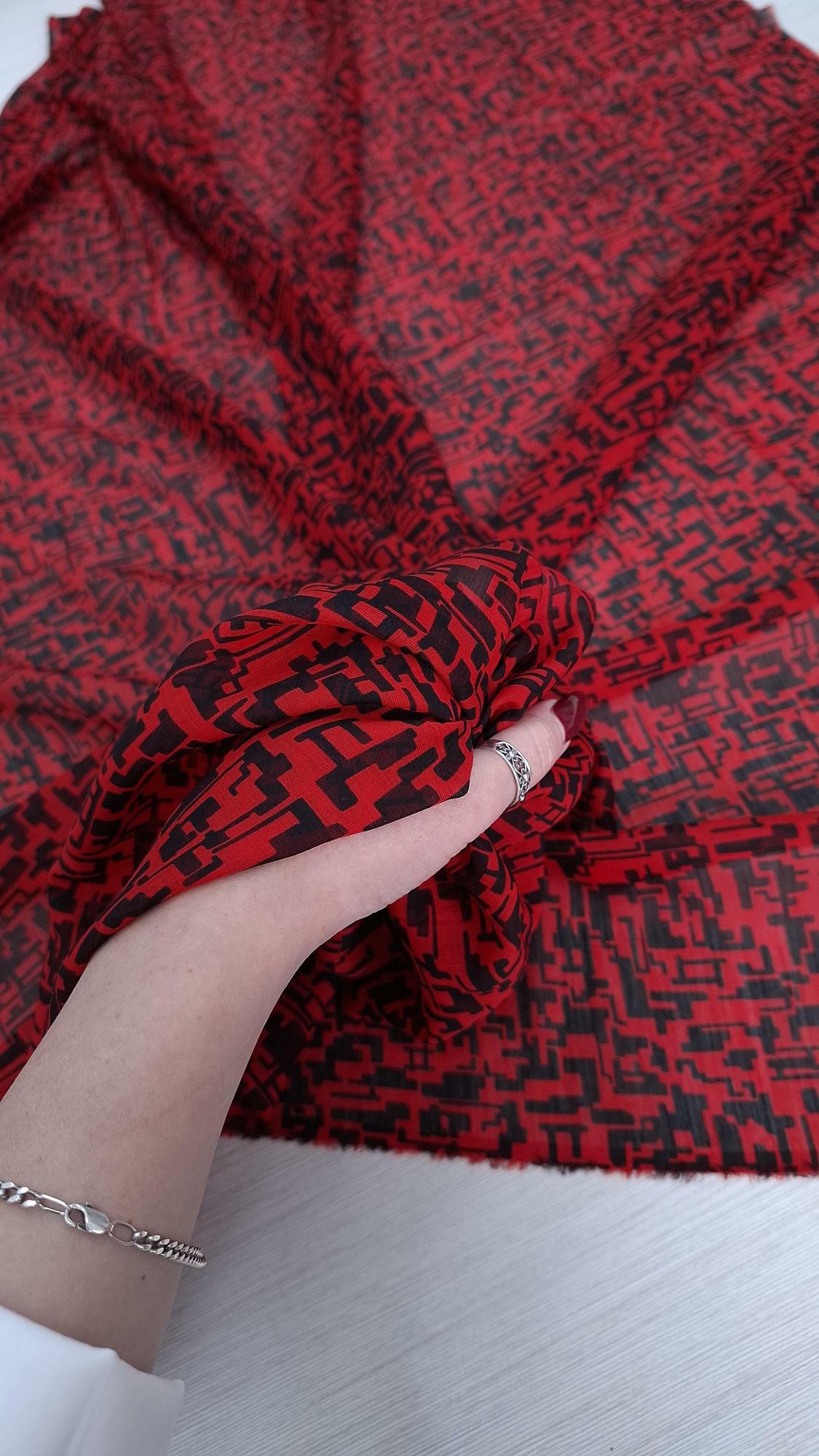 1,55м Шерсть с шелком originale YSL черно-красная геометрия