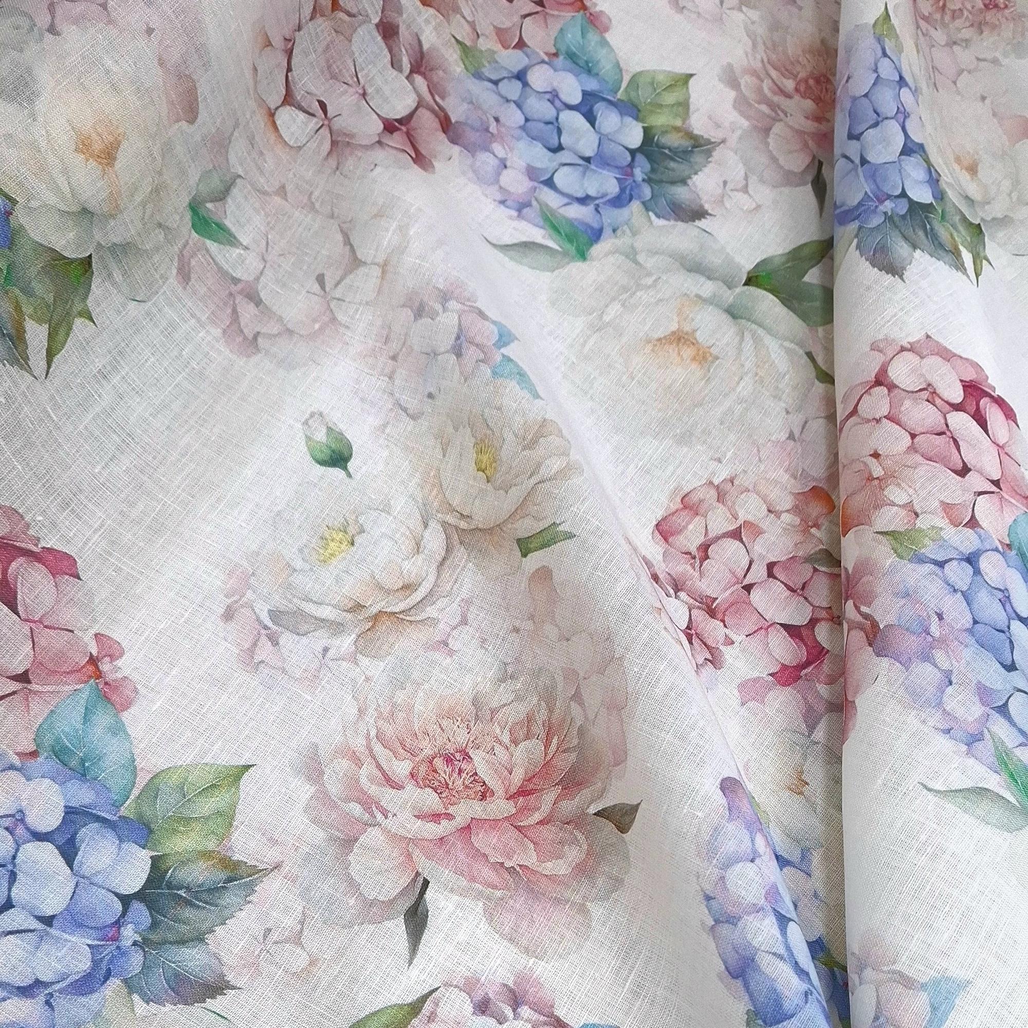 Плательный лён Zim.merman фон белый/принт нежные гортензии и пионы