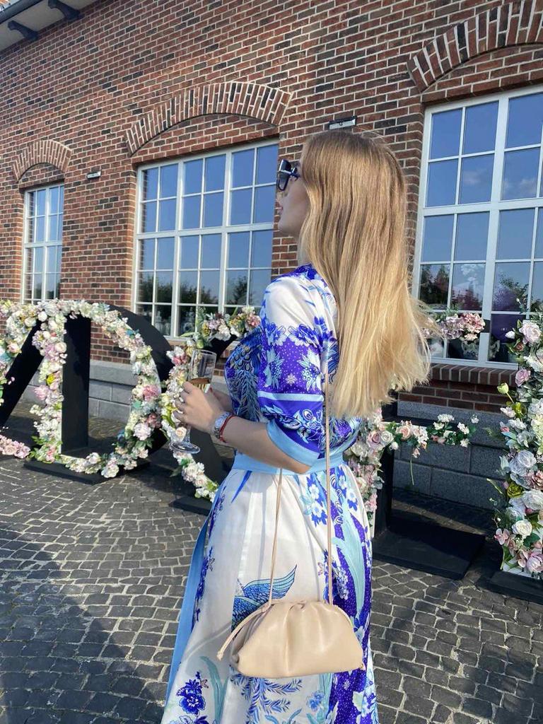 1,75м Шелк атласный белый фон, принт птицы, цветы