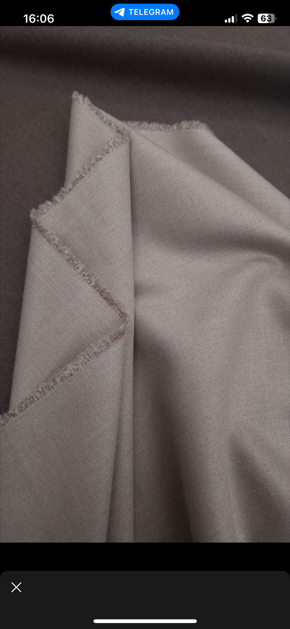 Костюмно-плательная ткань цвета светлый беж