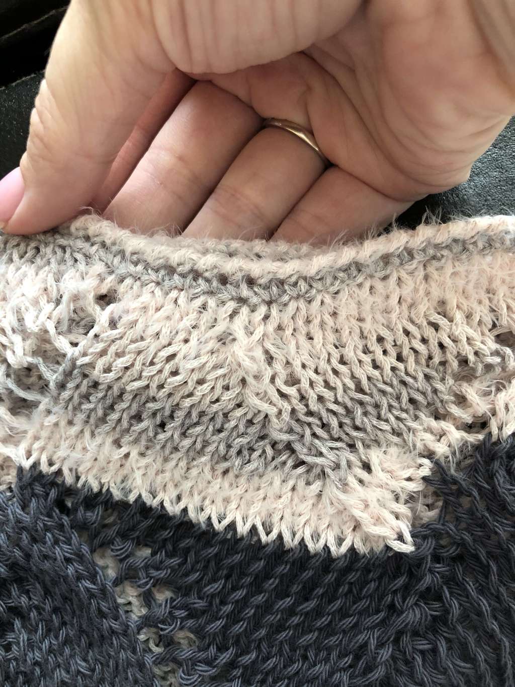 Как снять мерки для вязания свитера