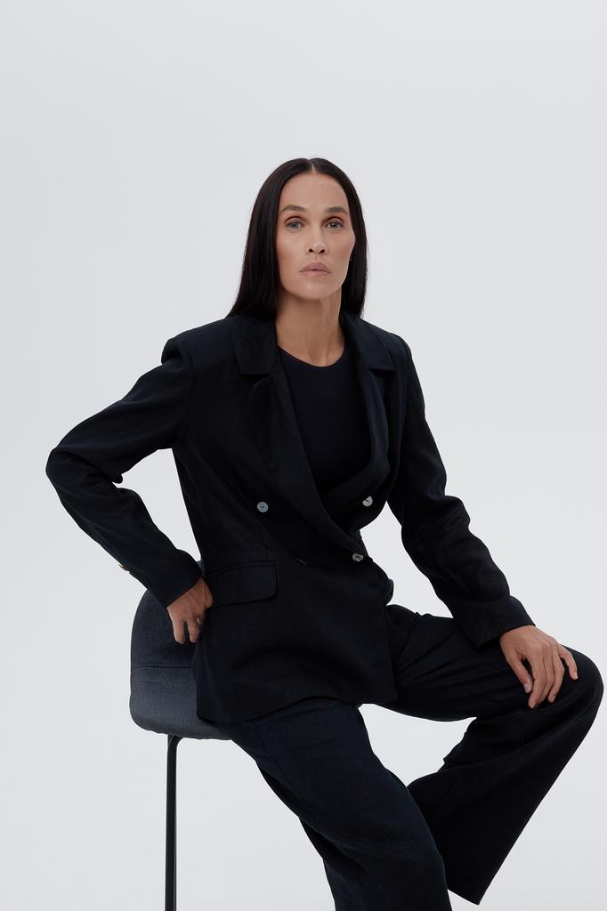 Relaxed-fit double-breasted tailored and trousers set in "Coal" color