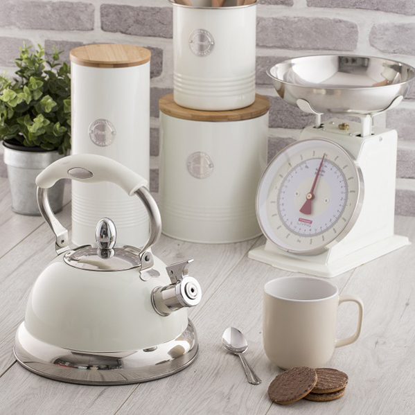 Чайник со свистком Typhoon Living кремовый