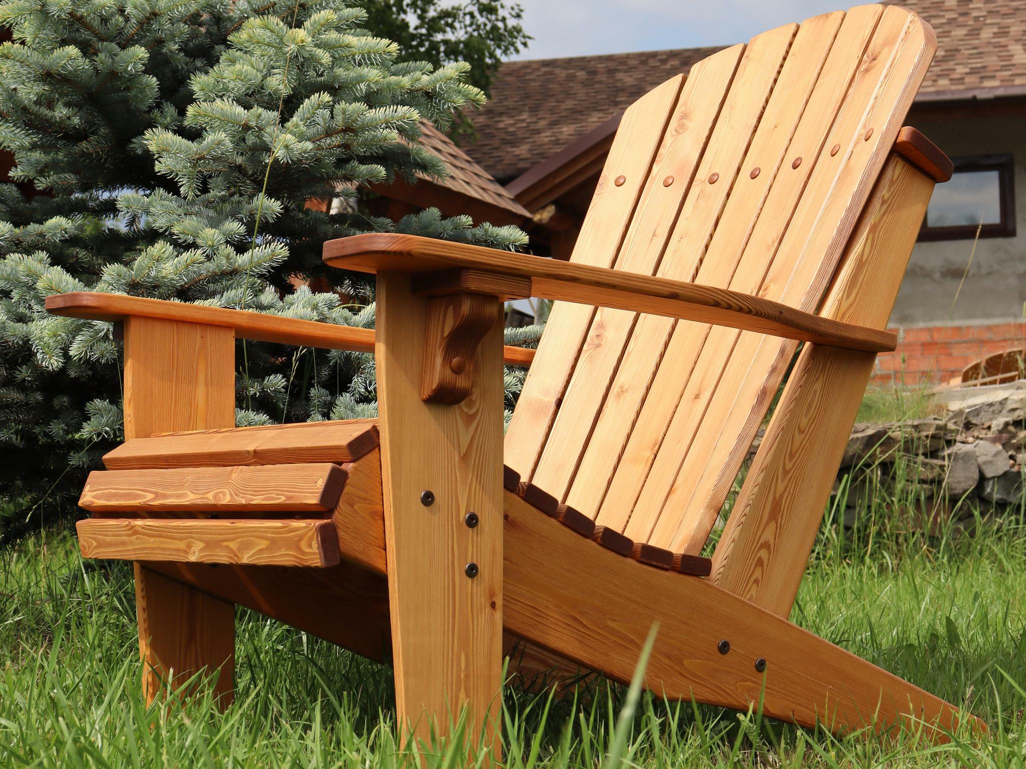 Садовое кресло под старину из массива дерева для террасы