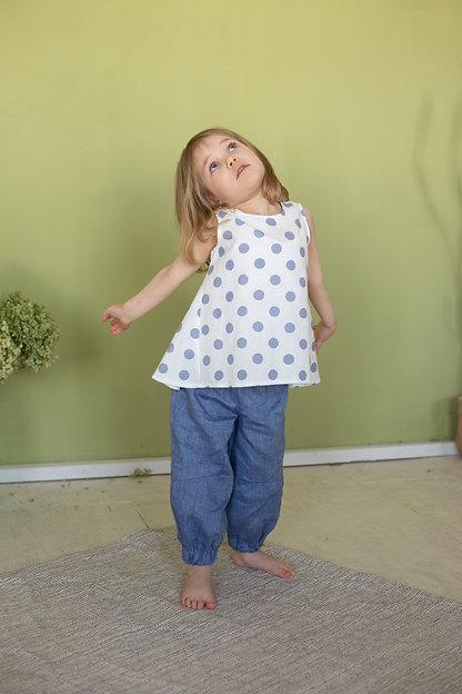 Легкие брюки и джинсы для девочек купить с доставкой по Москве и России