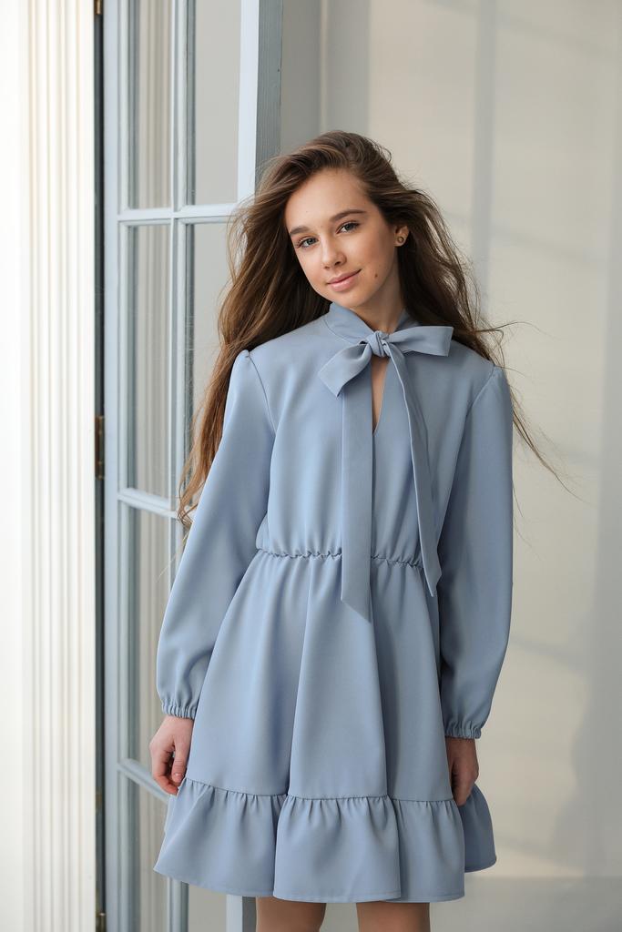 НІЖНО-БЛАКИТНА СУКНЯ