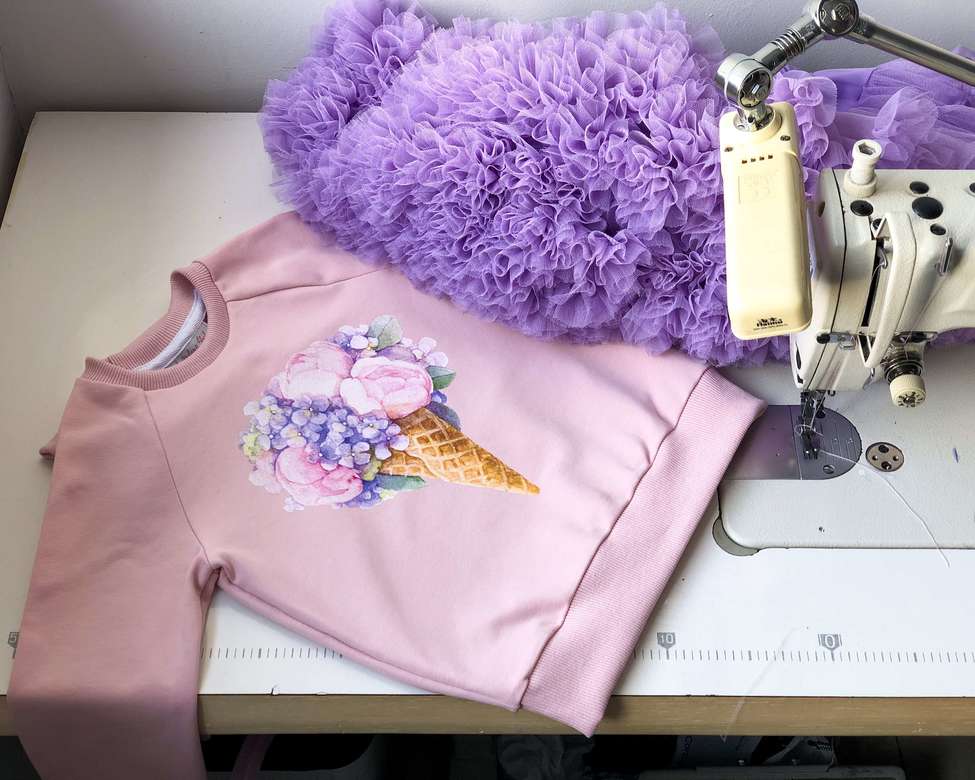 Cвитшот пудровый "Пион"