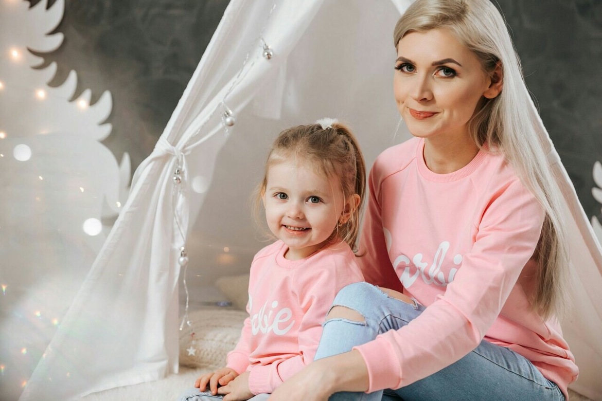 Cвитшоты розовые с "Barbie"