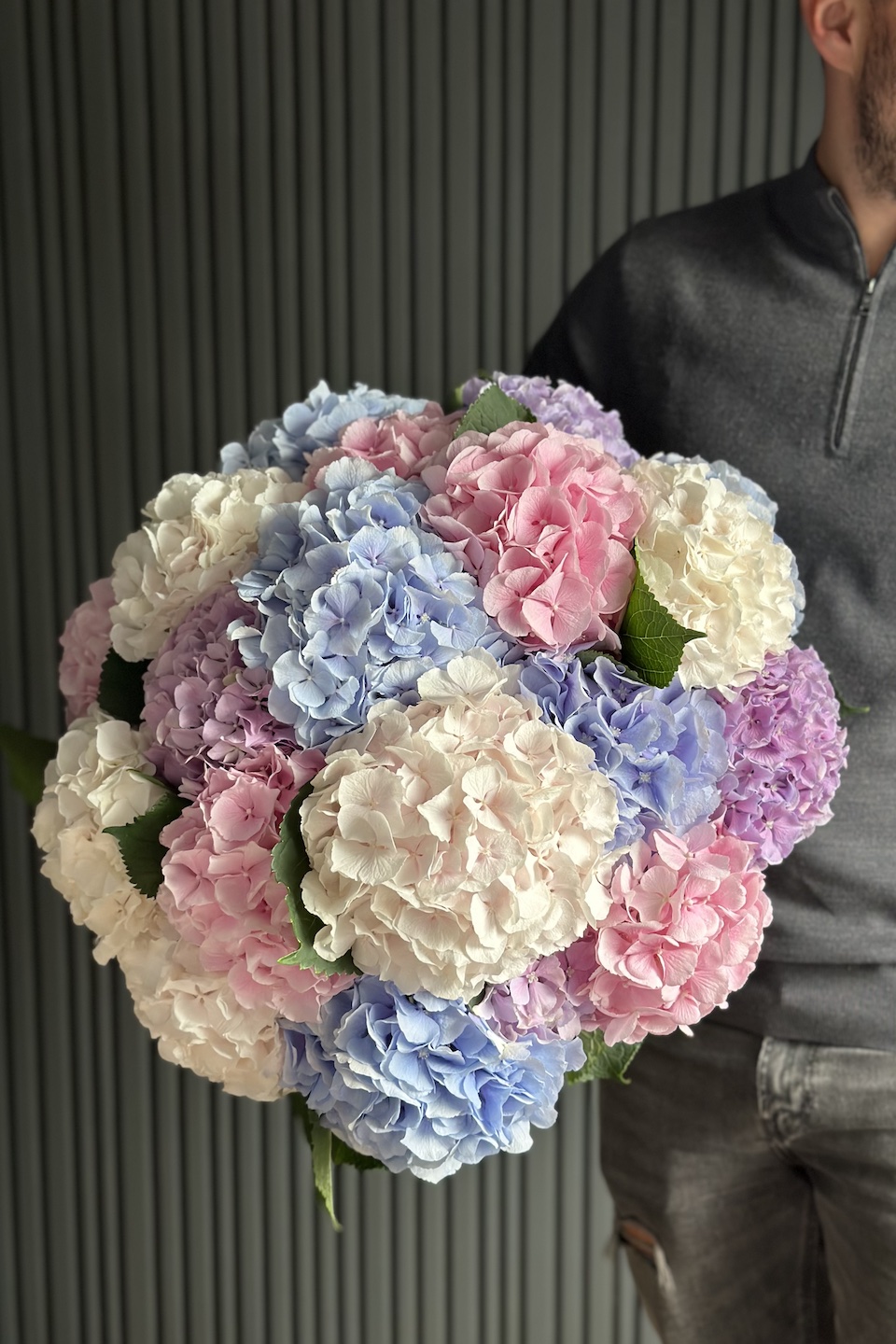 Daisy Mono Strauß "Hortensienwolke Pastel"