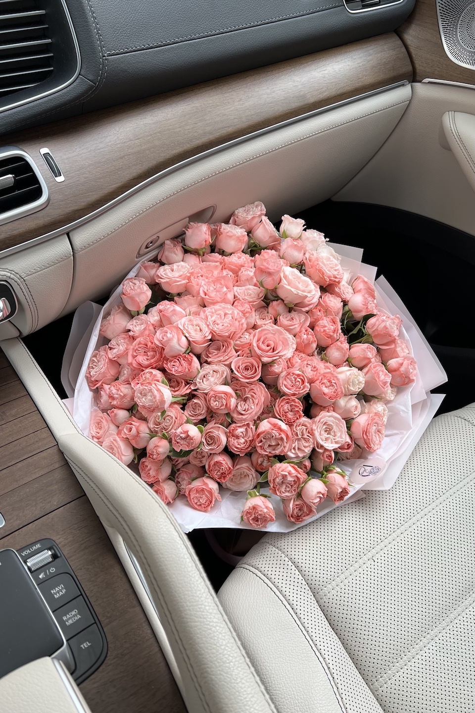 Daisy Mono Strauß "Madame Bombastic"