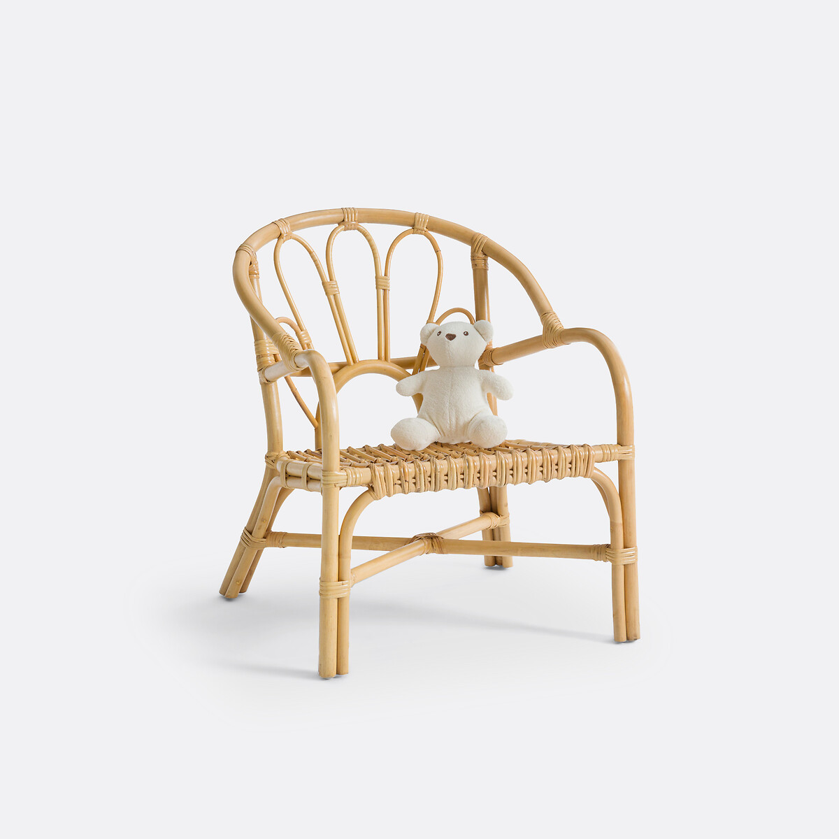 Детское кресло из ротанга