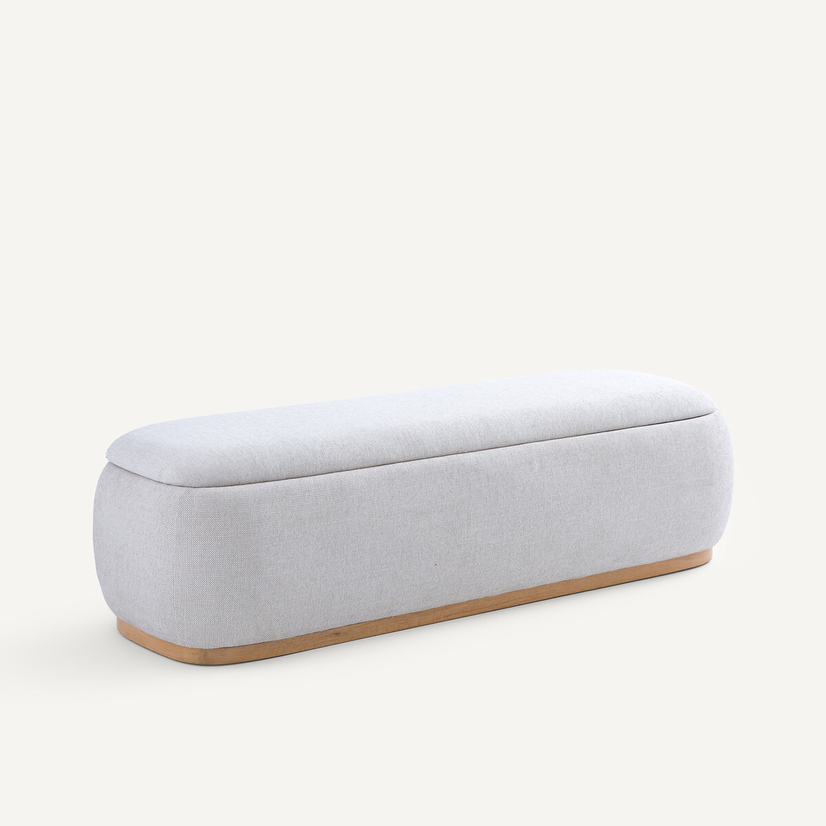 Банкетка-сундук в изножье кровати из фактурной ткани