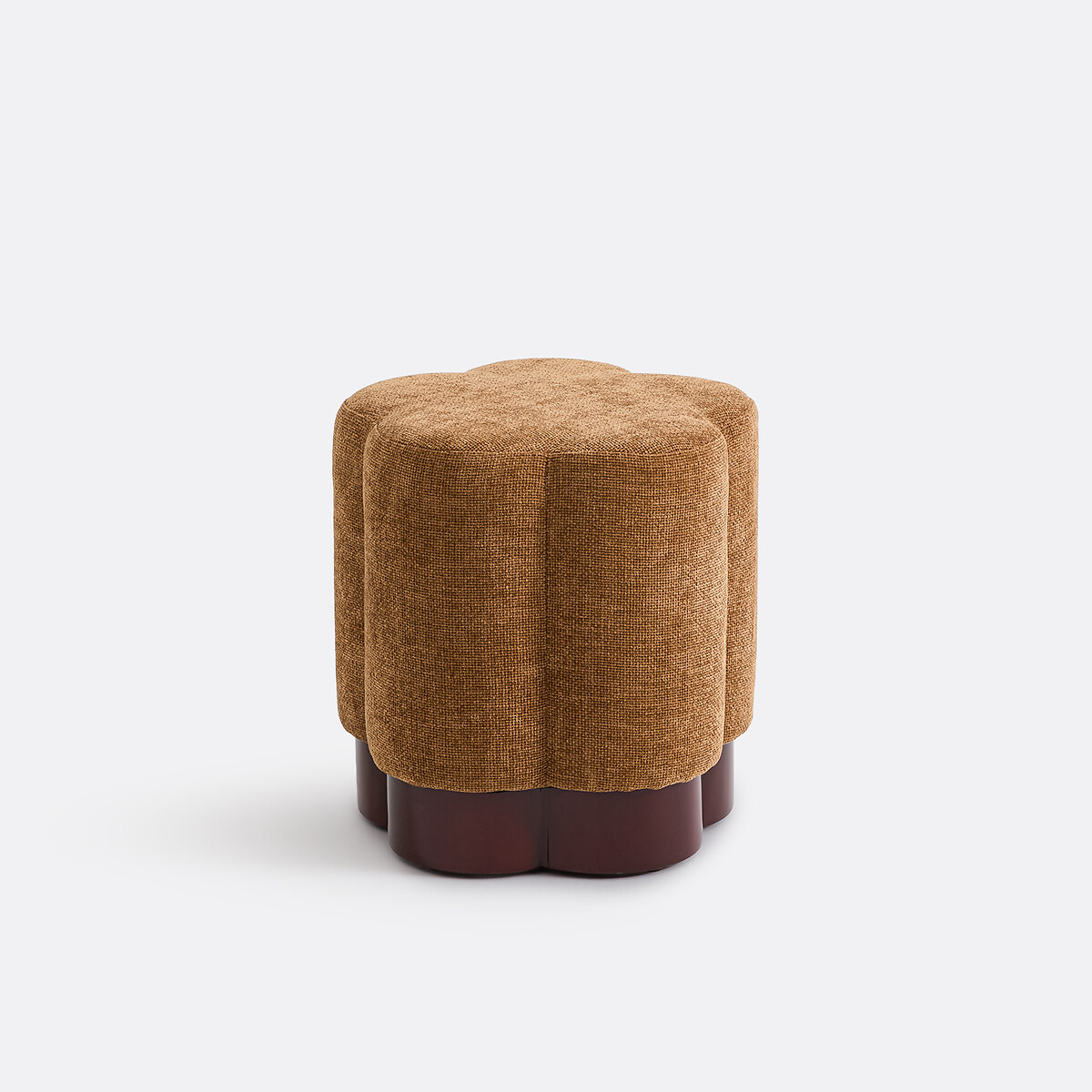 Велюровый пуф, лакированное основание