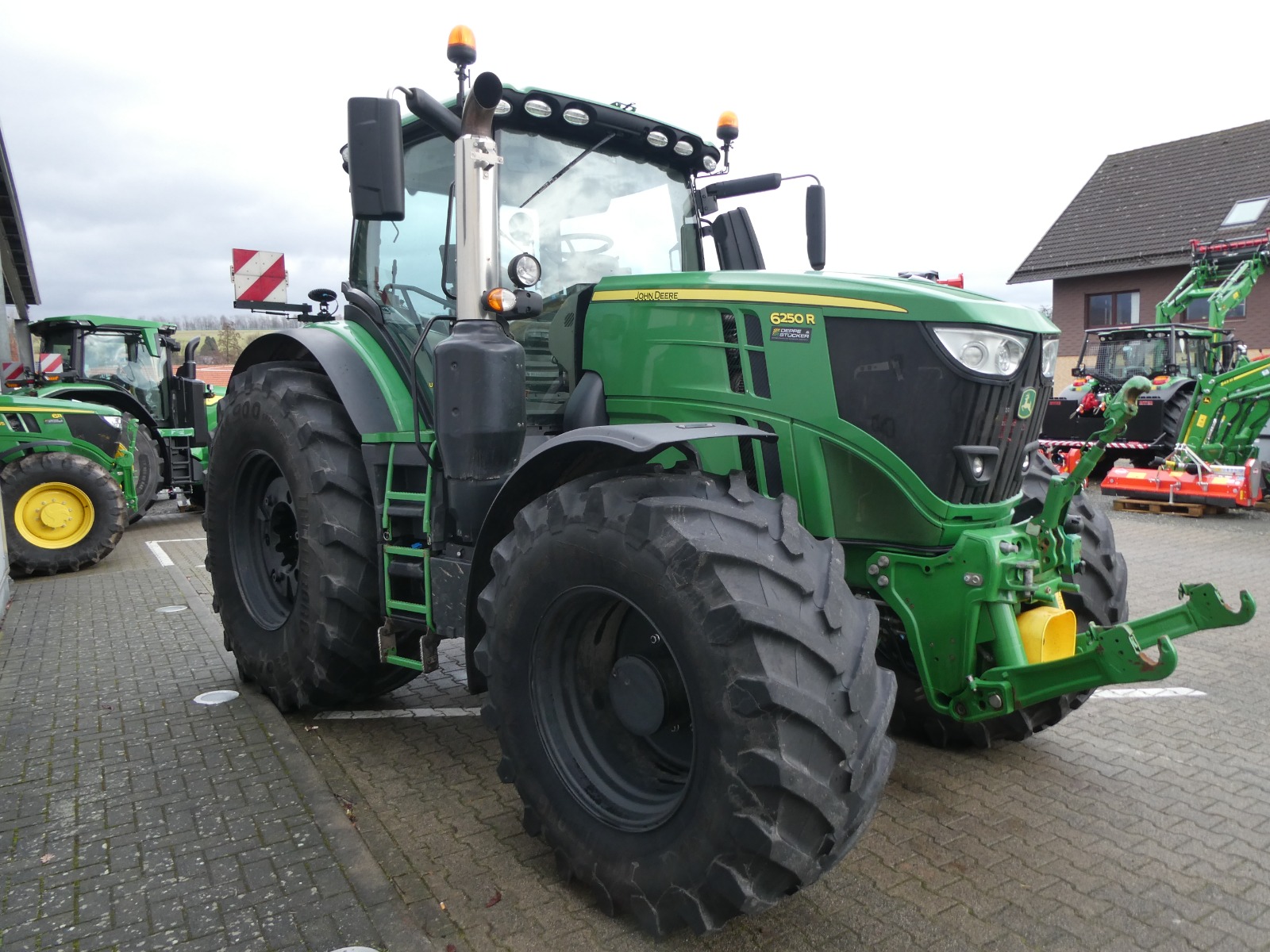 John Deere 6250R