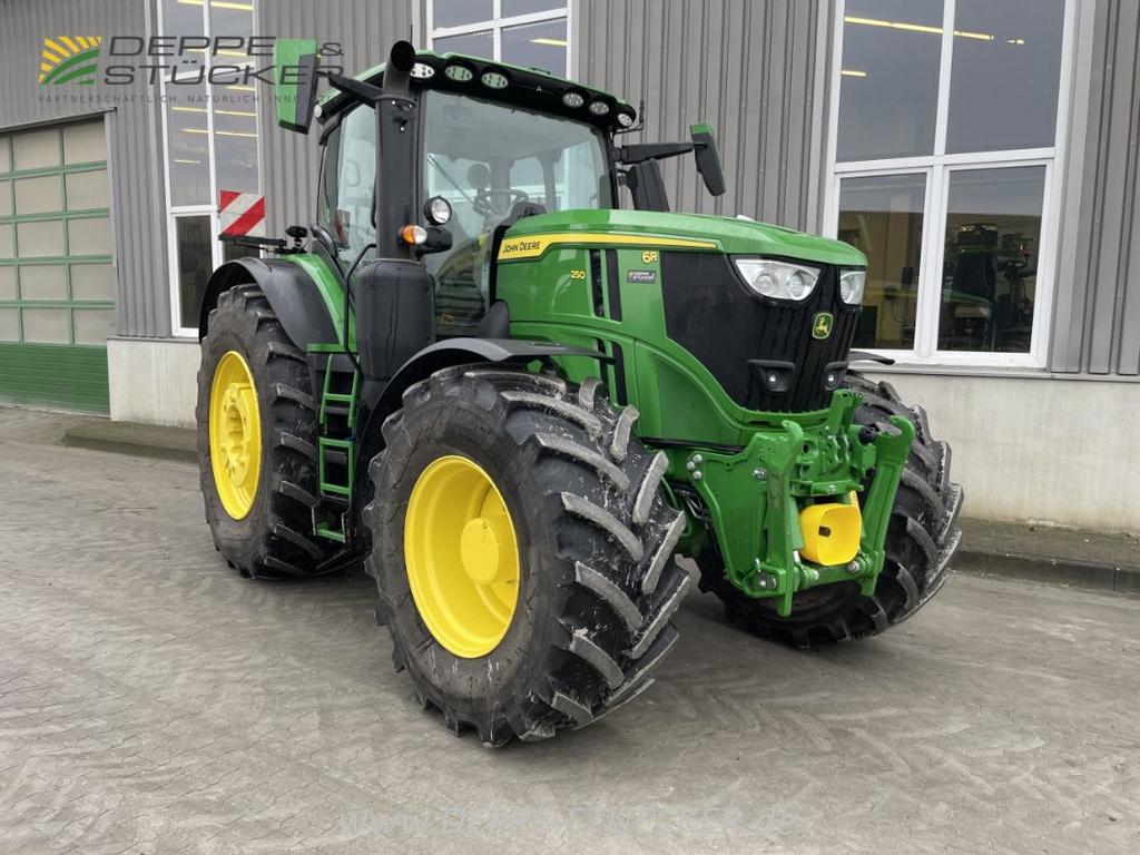 John Deere 6R 250