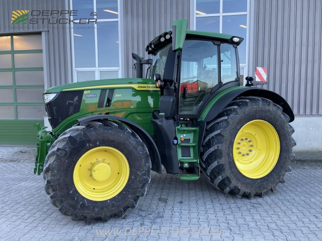 John Deere 6R 250
