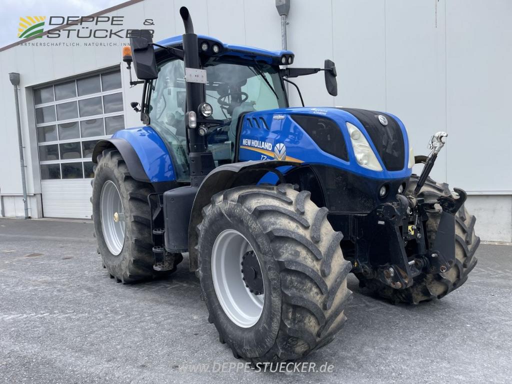 New Holland T7.230