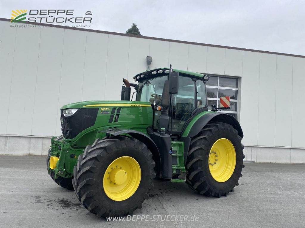 John Deere 6250R