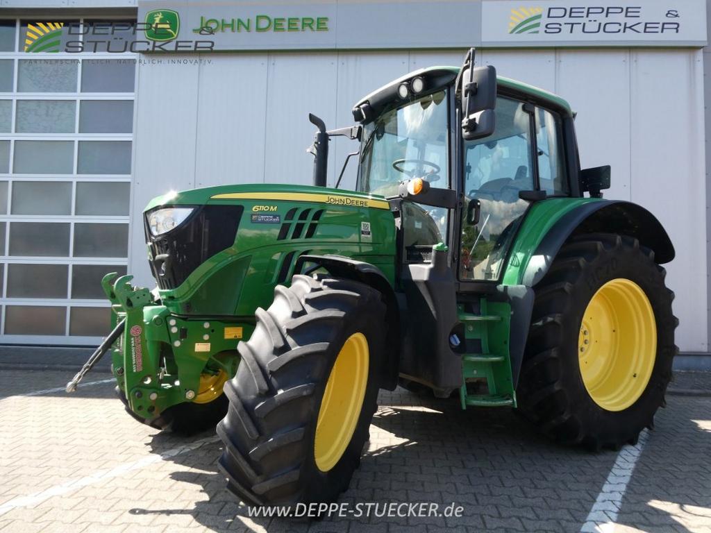 John Deere 6110M