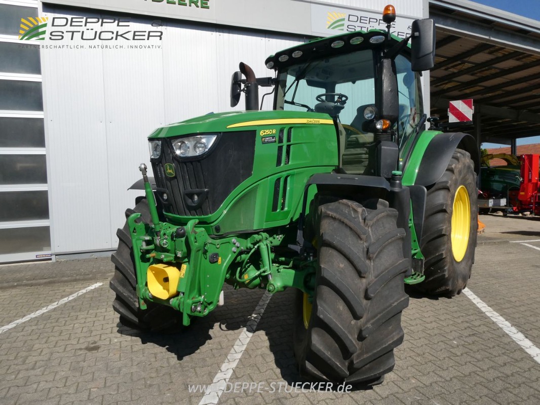 John Deere 6250R