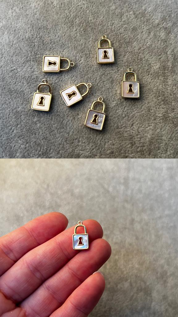 Подвеска с позолотой + перламутр