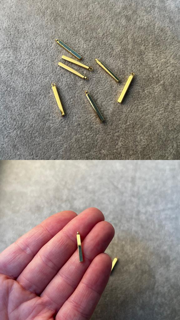 Подвеска с позолотой 18 х 2 мм