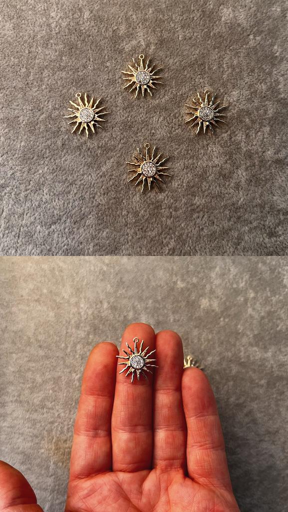 Подвеска с позолотой 18 ка и фианитами 17 мм