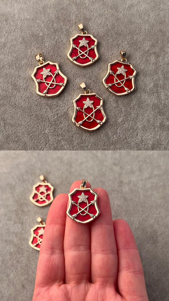 Подвеска с позолотой и фианитами 21 х 25 мм