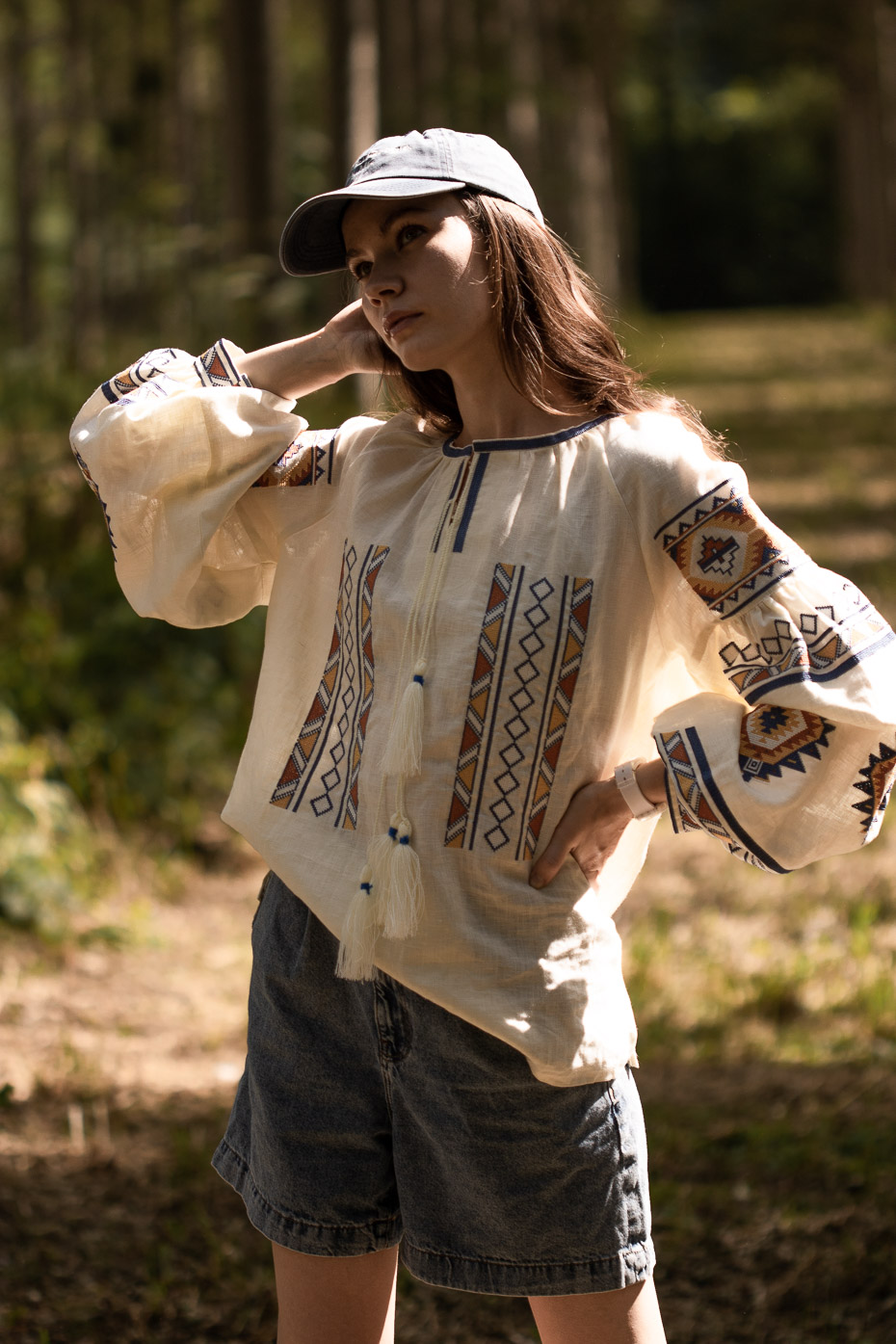 EMBROIDERED LINEN WAISTSHIRT CELESTE