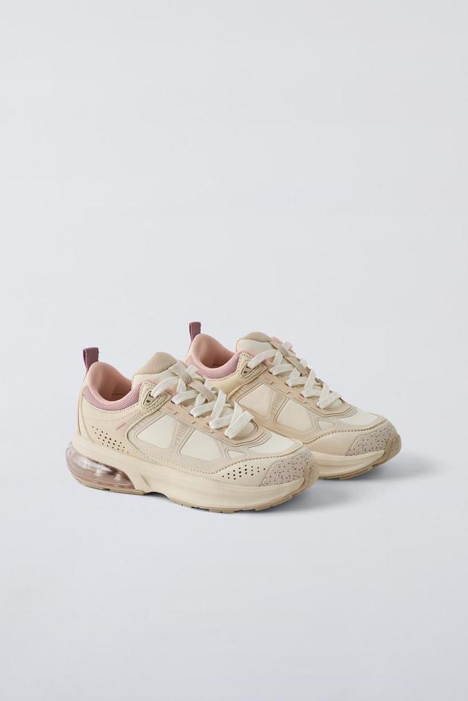 Кросівки з повітряними подушками