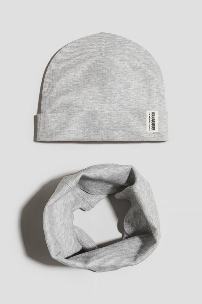 Комплект шапка та шарф Сірий