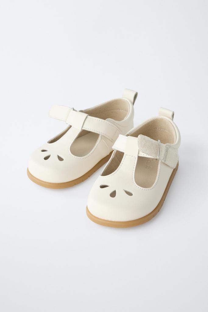 Шкіряні туфлі Молочні