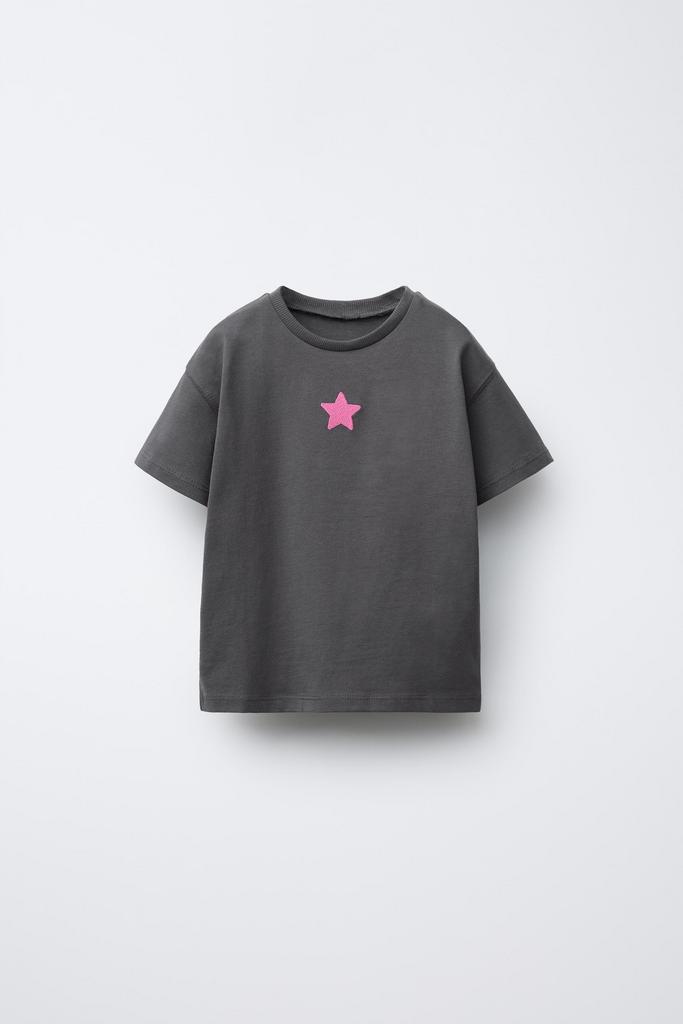 Футболка з вишивкою та текстом