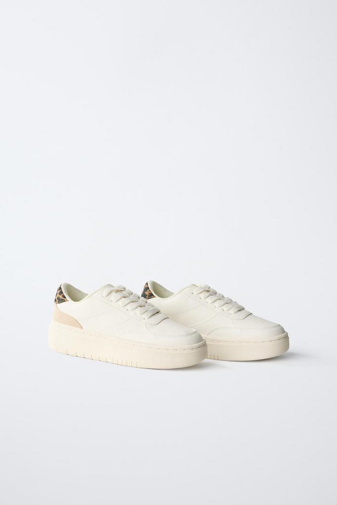 Кеди на платформі