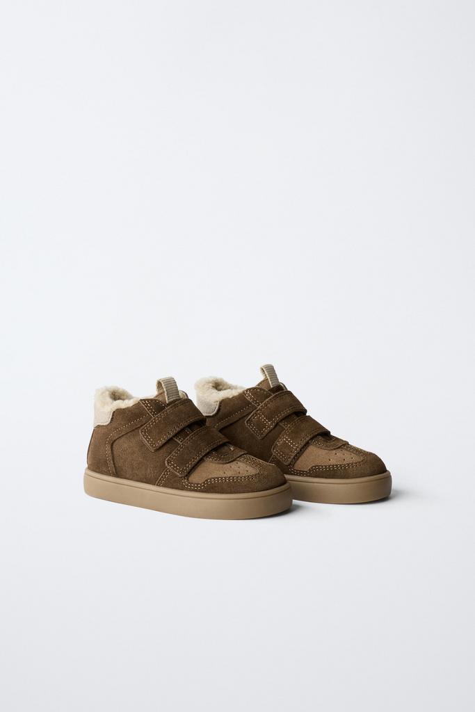 Шкіряні спортивні черевики з підкладкою