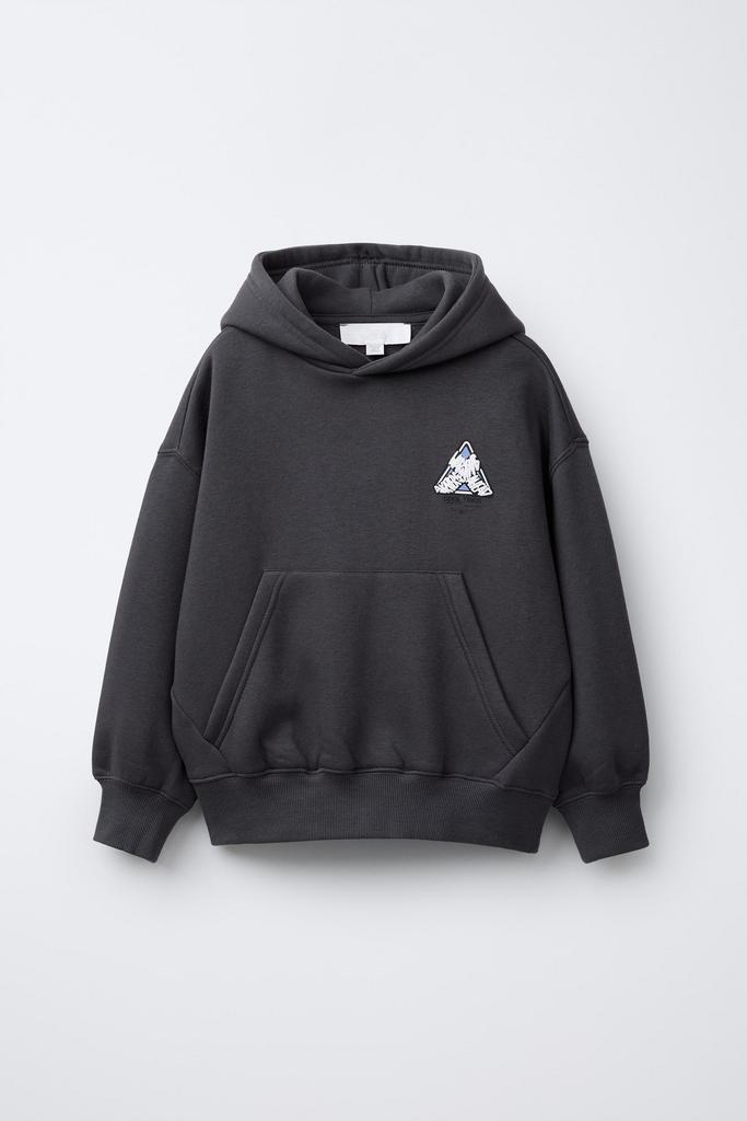 Худі з рельєфним принтом