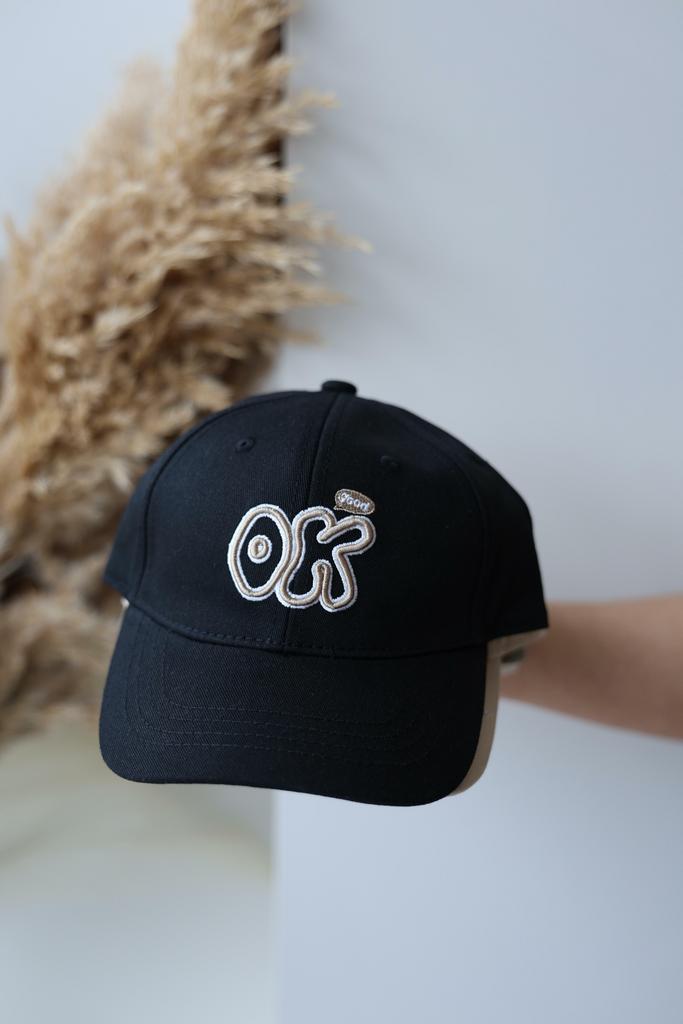 Бейсболка  з вишивкою