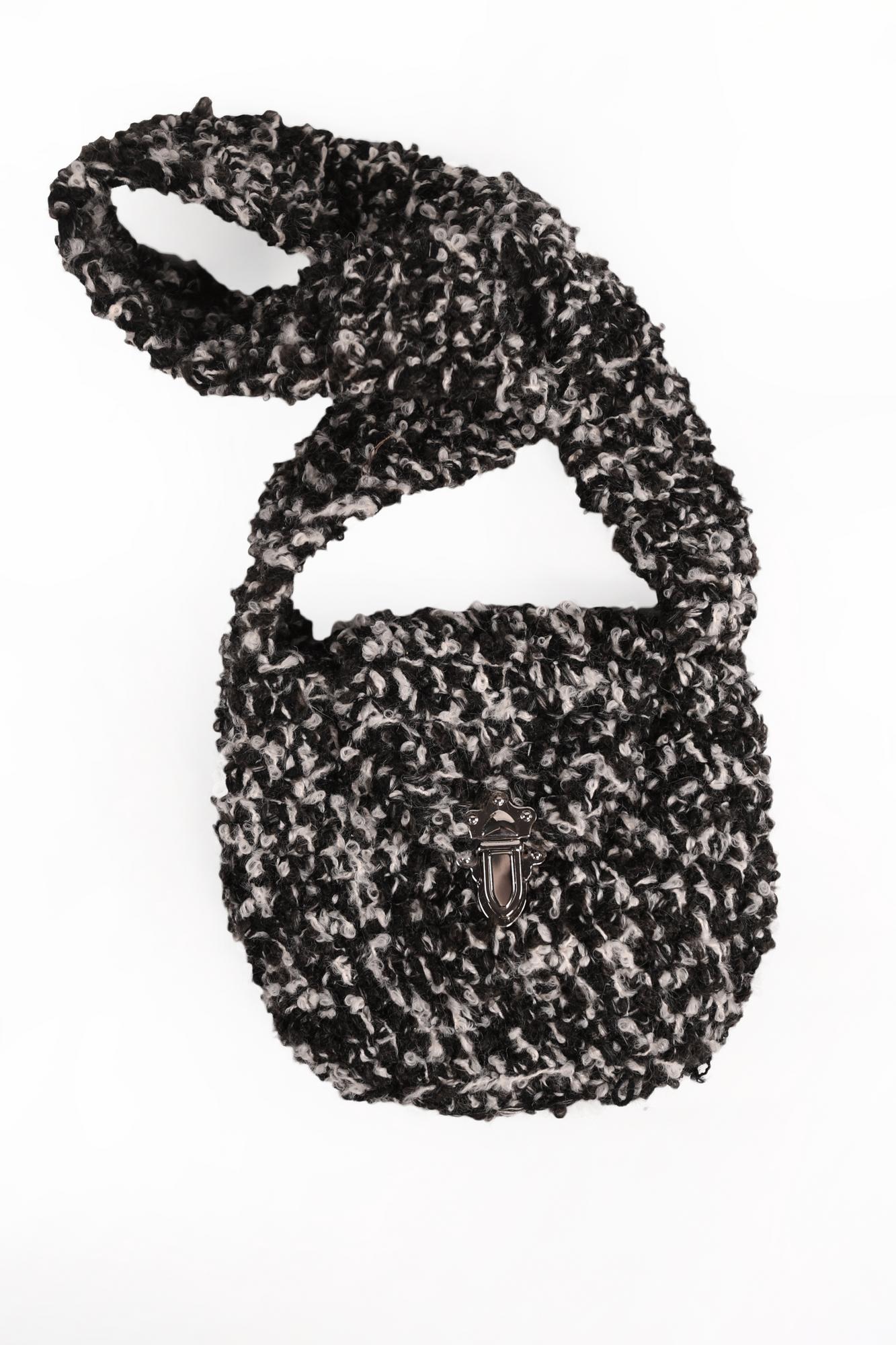 Черная сумка-седло