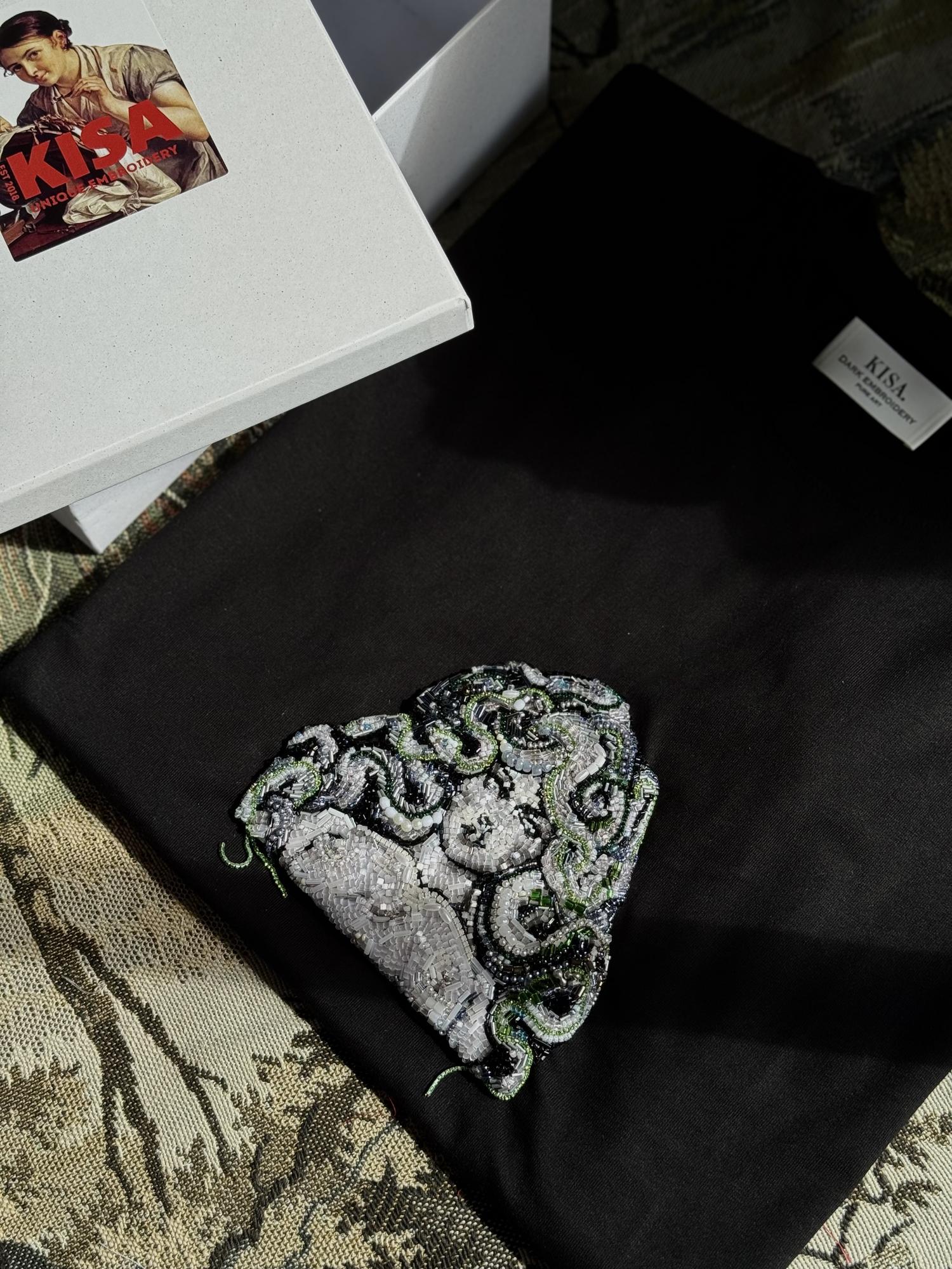 T-SHIRT “Medusa”