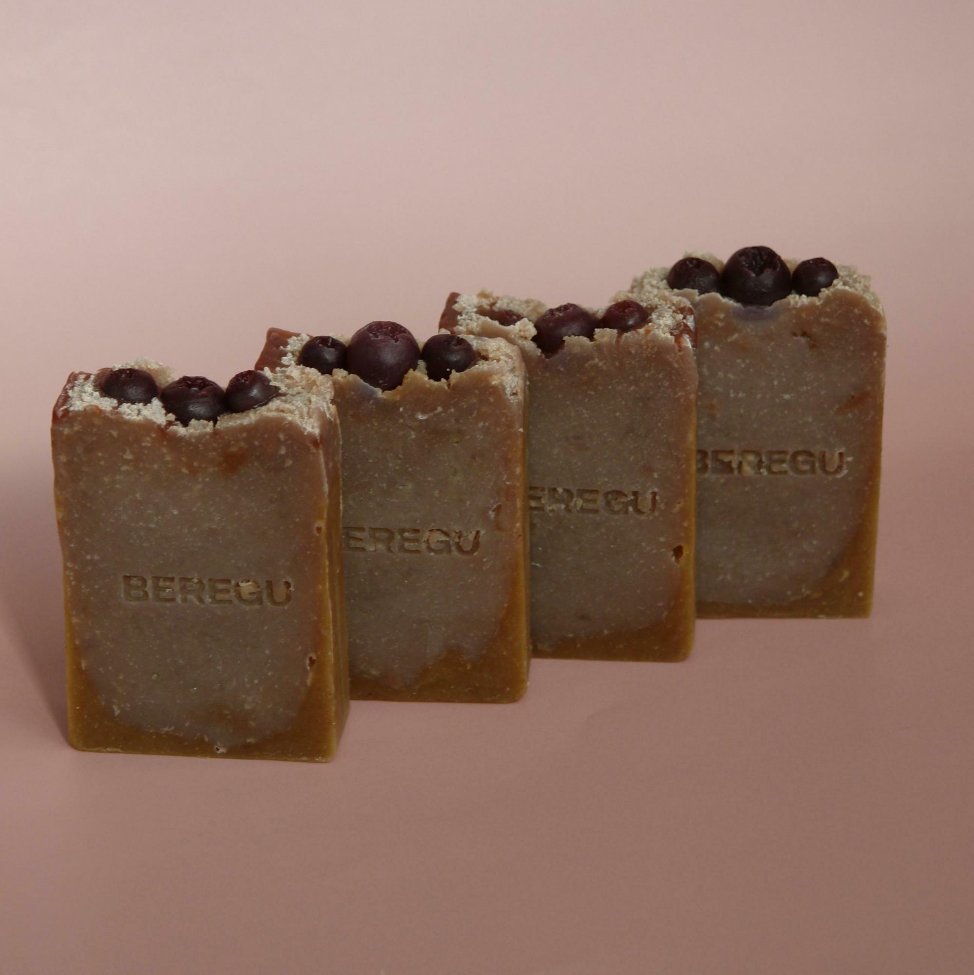 Экспериментальное натуральное мыло "Черничный тарт"