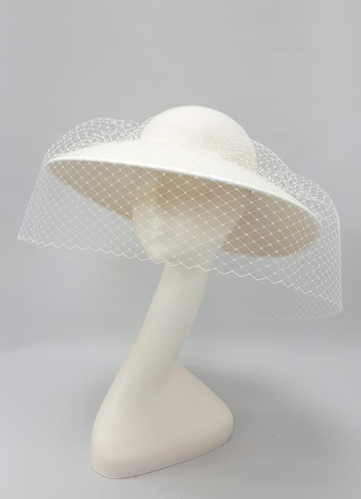 Как провести конкурс “Шляпа” на свадьбе